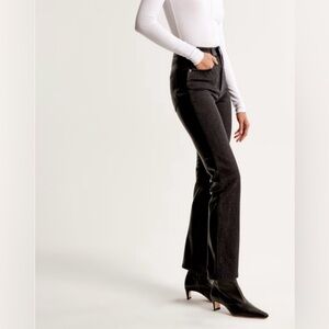 Abercrombie Mixed Fabric Curve Love Ultra High Rise Ankle Straight Jean 28|6